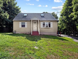 322 Maple St, Danvers, MA 01923