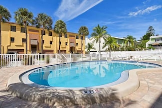 314 Windrush Blvd Unit 13, Indian Rocks Beach, FL 33785
