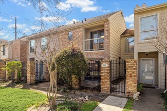800 Country Place Dr Unit 803, Houston, TX 77079