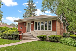 9017 S 50th Ave, Oak Lawn, IL 60453