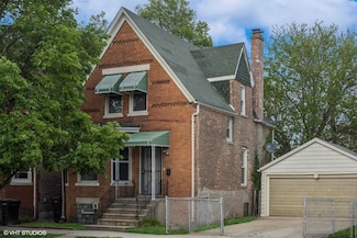6945 S Eberhart Ave, Chicago, IL 60637