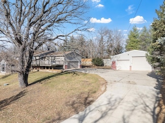 26 Oak Ln, Pine Island, MN 55963