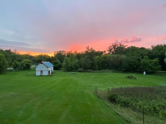 25480 Smithtown Rd, Excelsior, MN 55331