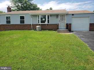 12901 Applecross Dr, Clinton, MD 20735