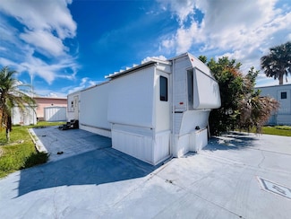 2215 73rd St E Unit 156, Palmetto, FL 34221