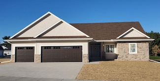 4401 Scottys Dr, Janesville, WI 53546