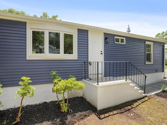 28 Crescent Park Rd, Westport, CT 06880