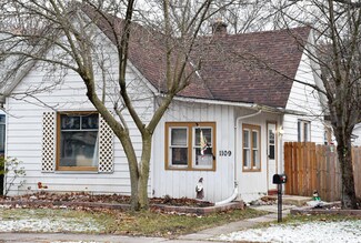 1109 Devonshire St, Hobart, IN 46342