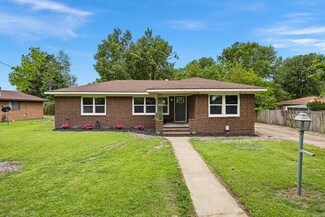 508 E 12th St, Russellville, AR 72801