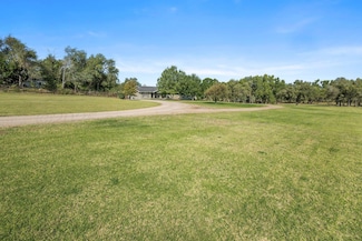 100 Thomas Ln, Wheeler, TX 79096