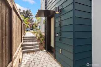 3831 Woodlawn Ave N, Seattle, WA 98103