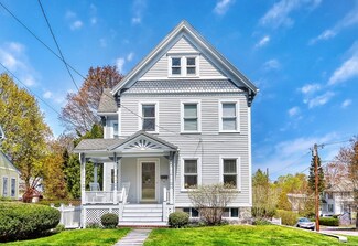 21 Orris St, Melrose, MA 02176