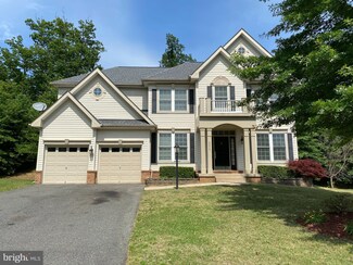 3317 Lady Catherine Cir, Triangle, VA 22172