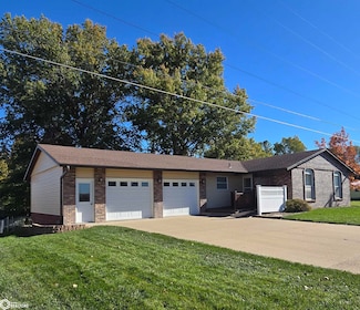 2226 Lynndale Rd, Oskaloosa, IA 52577