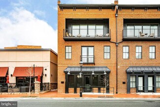 541 William St, Fredericksburg, VA 22401