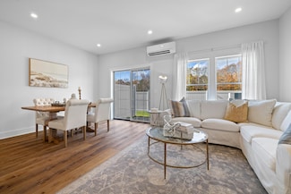 138 Boston Post Rd Unit 17, East Lyme, CT 06333