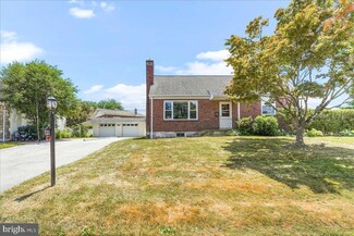 126 Fairfield Ln, Wayne, PA 19087