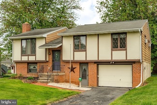 1721 Pioneer Rd, Lancaster, PA 17602
