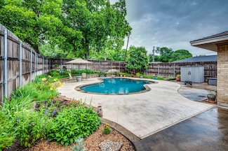 947 Rock Canyon Dr, Duncanville, TX 75137