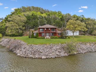 468 Phillips Rd, Linden, TN 37096