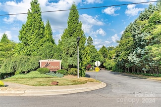 537 Appeldoorn Cir Unit 537, Asheville, NC 28803