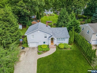 368 11th St, Cresskill, NJ 07626