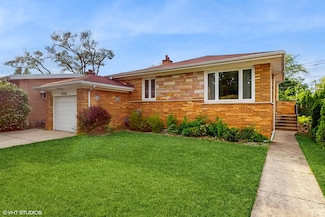 4266 W Pratt Ave, Lincolnwood, IL 60712