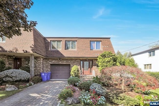 125 Hickory Ave Unit A, Tenafly, NJ 07670