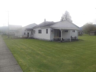 229 Mitchell St, Sumas, WA 98295