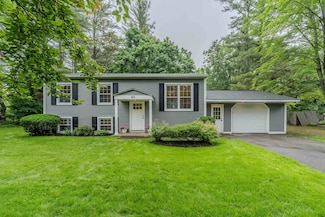 85 Manor Rd, Concord, NH 03303