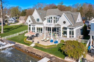 22187 Forest Hall Dr, Cassopolis, MI 49031