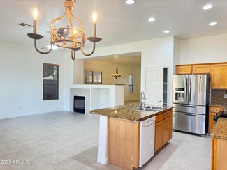 888 E Loma Vista St, Gilbert, AZ 85295