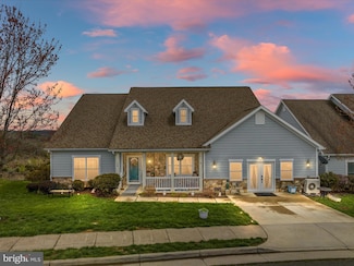 128 Signal Knob Cottage Dr, Strasburg, VA 22657