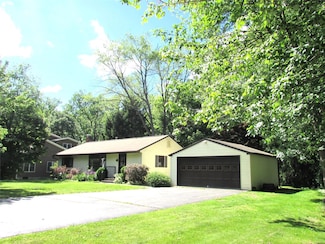 7 Holiday St, Pawling, NY 12564