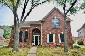 4906 Winding River Dr, Sugar Land, TX 77478