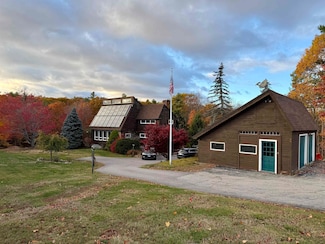 60 N Wakefield Rd, Wolfeboro, NH 03894