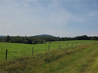 000 Race Path Rd, Union Grove, NC 28689