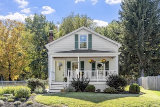 76 Sterling St, Lancaster, MA 01523