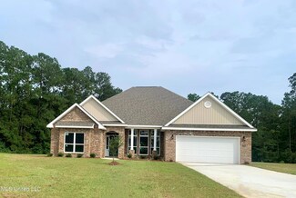 15705 Poydras Cir, Biloxi, MS 39532