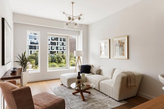 202 Broome St Unit 7J, New York, NY 10002