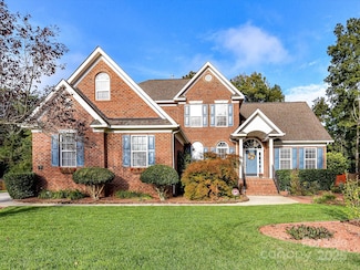 881 Clonmel Dr, Matthews, NC 28104