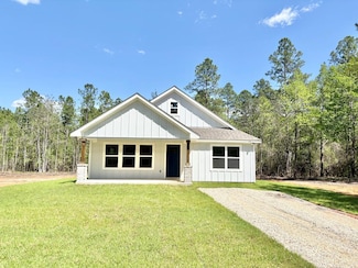 435 Peters Rd, Poplarville, MS 39470
