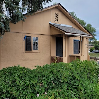 418 S Wc Riles St, Flagstaff, AZ 86001