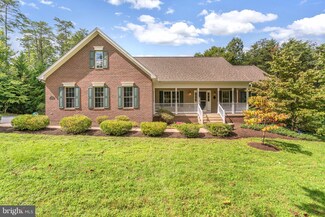7155 Pine Ridge Rd, Marshall, VA 20115