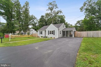 10 Luke Dr, Pasadena, MD 21122