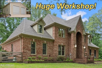 6880 Autumn Oaks Dr, Olive Branch, MS 38654