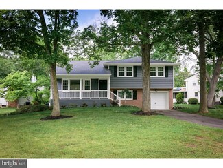 5 Wagon Bridge Run, Moorestown, NJ 08057
