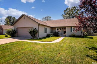 3025 Willow Branch Ln, Herrin, IL 62948