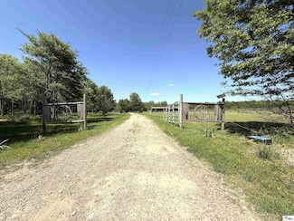 674 Curtis Traxler Rd, Winnsboro, LA 71295
