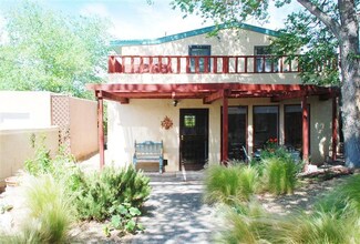 713 Jefferson St NE, Albuquerque, NM 87110